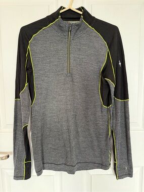 Smartwool Men's merino wool Gray and Black Quarter-Zip base layer sweater
